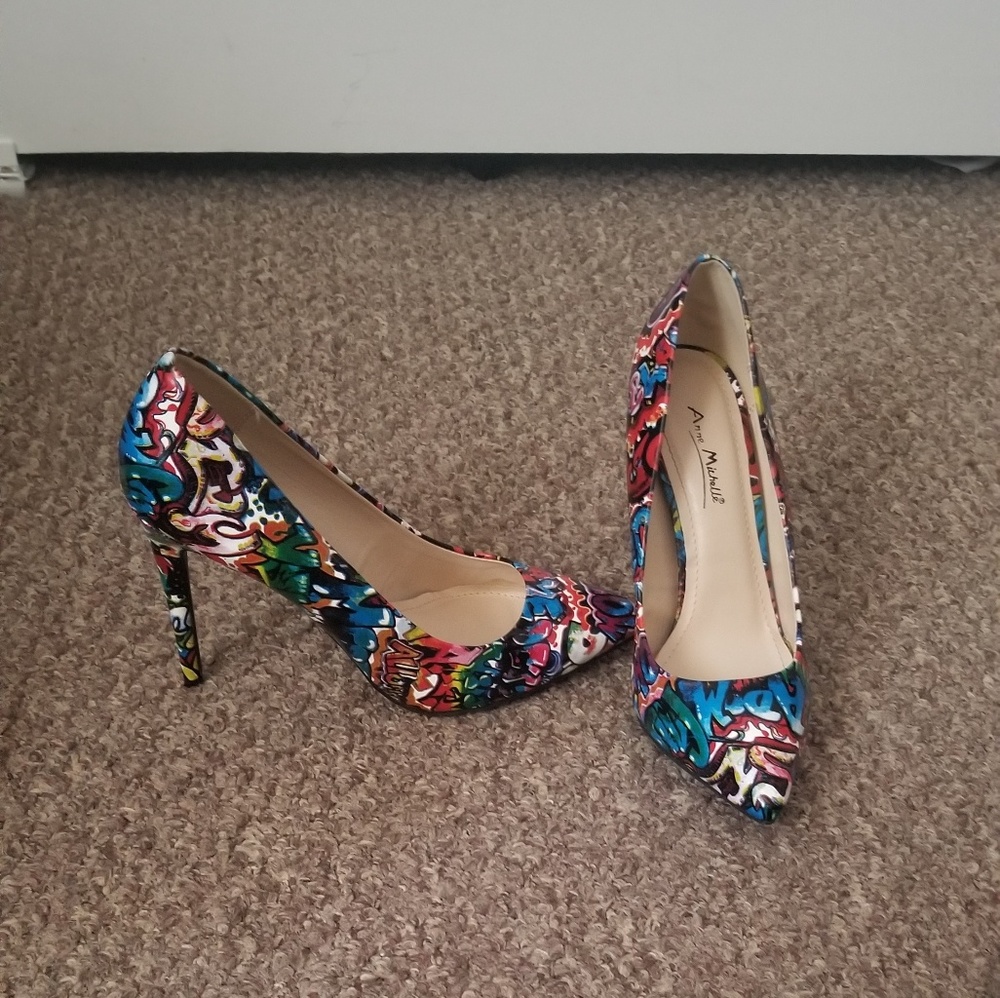 Graffiti pumps